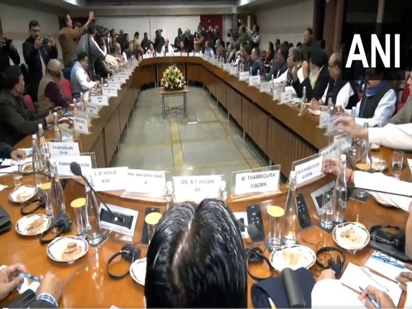 all-party meeting | Parliamentary Affairs Minister Pralhad Joshi | Budget Session of Parliament | Parliament Library building | President Droupadi Murmu | Union Finance Minister Nirmala Sitharaman | shreshth bharat |