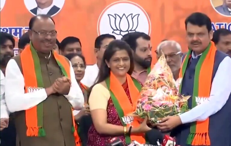 Archana Patil Chakurkar joins bjp