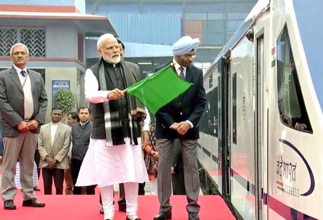 VANDE BHARAT TRAIN | PM NARENDRA MODI | GREEN FLAG | SHRESHTH BHARAT