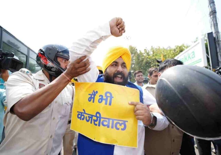 Minister Harjot Singh Bains | AAP Protest | Delhi | Shreshth Bharat