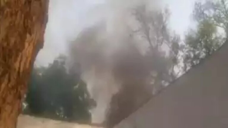 BJP Office Fire Break out at pandit pant marg watch video