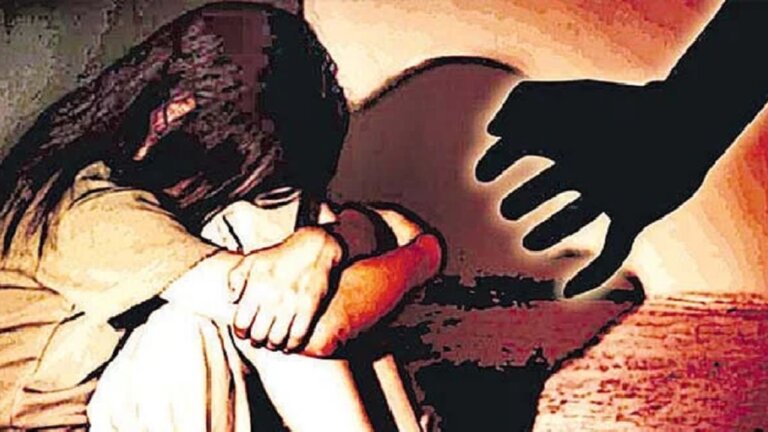 auto driver harassed 15 years old girl in Nagpur