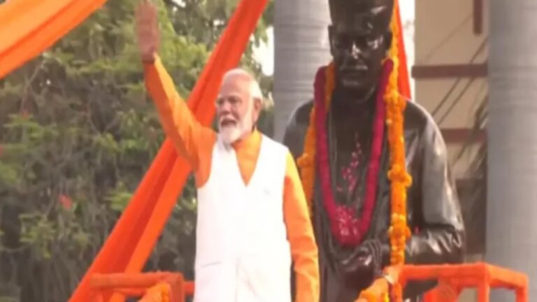 Lok sabha election 2024 pm Narendra modi road show in Varanasi