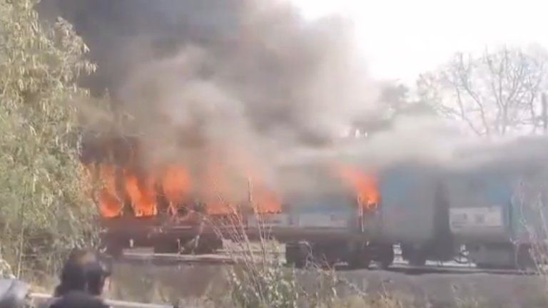 Taj express fire breaks out in three coaches all passengers evacuated safely watch video