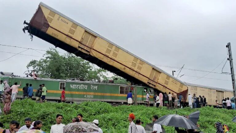 train accident | west bengal | mamta benarjee | shreshth bharat