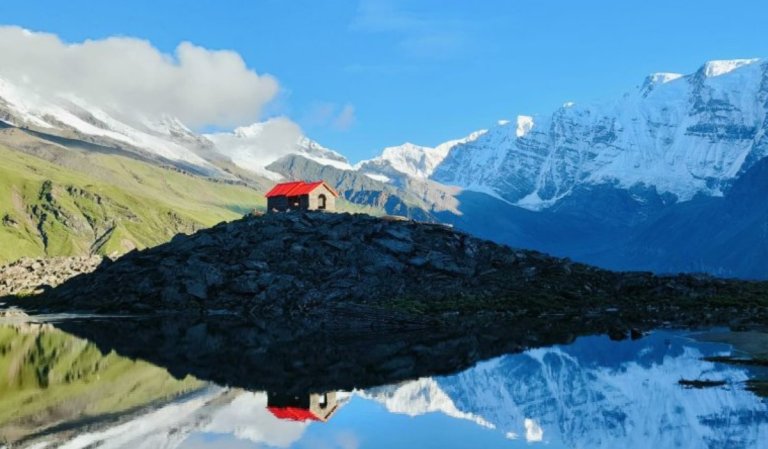 controversy-regarding-the-temple-built-near-devikund-on-sunderdhunga-glacier-in-bageshwar