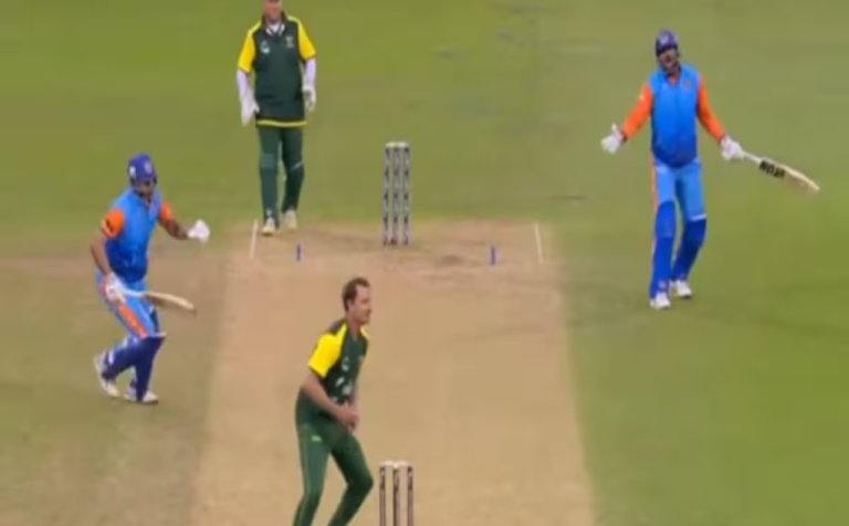 There was fight between Irfan and Yusuf Pathan watch video
