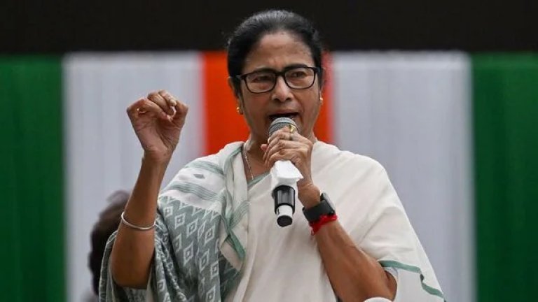 Mamata Banerjee mic shutdown