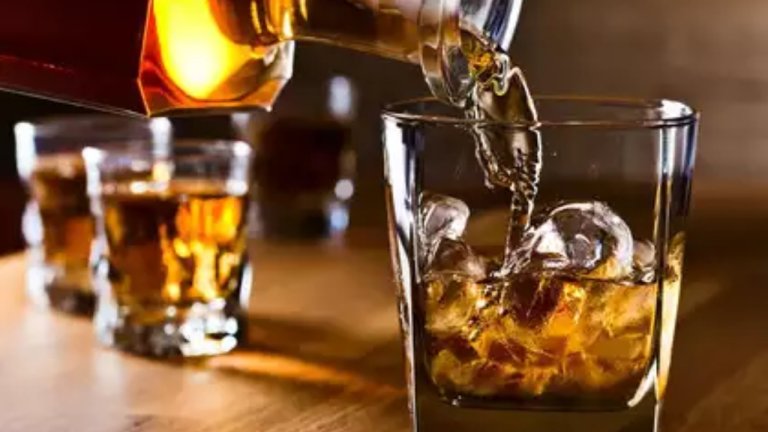 liquor-not-given-to-people-below-21-years-of-age-in-upexcise-minister-nitin-aggarwal