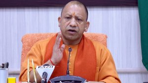 CM Yogi reviewed Azamgarh division gave these instructions to officers