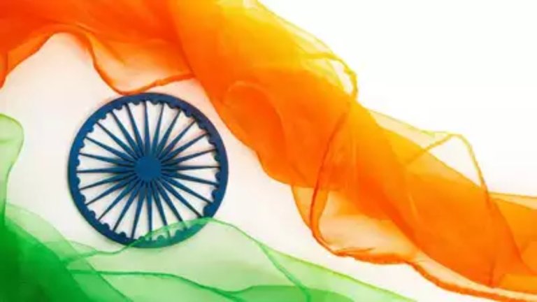 Independence Day 2024 Yeh Desh Hai Veer Jawanon Bharat Humko Jaan Se Pyara Hai Hai Preet Jahan Ki Reet Sada read here