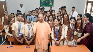 CM Yogi Adityanath Meets Student