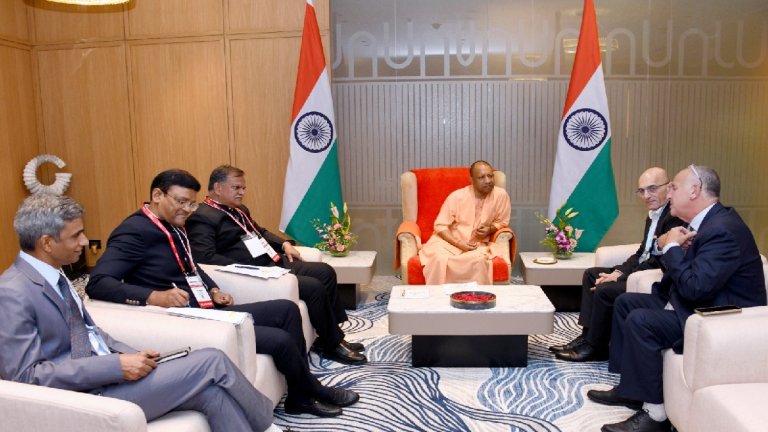 CM Yogi Adityanath met global leaders