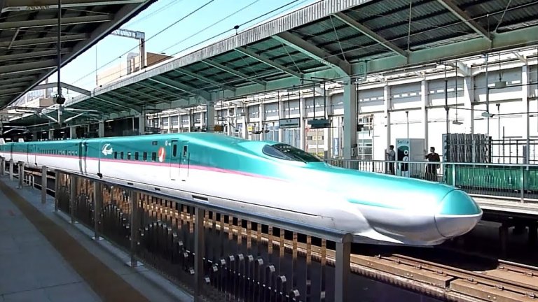 Shinkansen E5