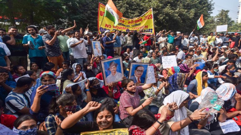 Prayagraj Student Protest