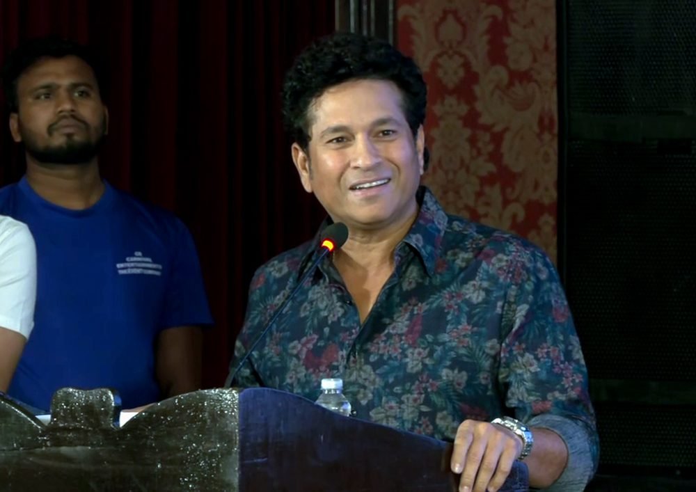 Mumbai, Apr 22 (ANI): Former cricketer Sachin Tendulkar  interacts with fans at the silver jubilee event celebrating his historic 'Desert Storm' innings in Sharjah against Australia on Apr 22, 1998, in Mumbai on Saturday. (ANI Photo)