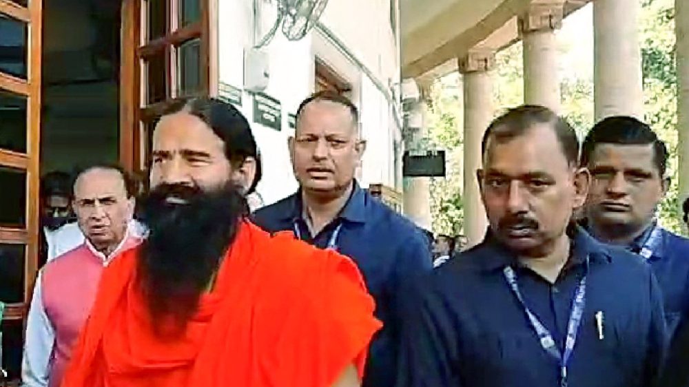 Baba Ramdev BABA RAMDEV | SUPREME COURT | misleading advertisement | CASE | SHRESHTH BHARAT