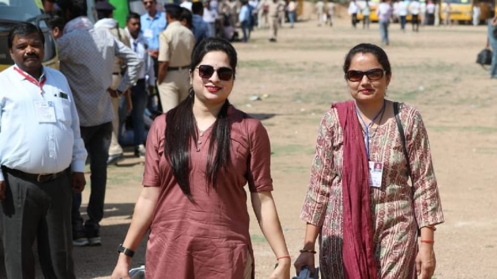 beautiful ladies | loksabha election 2024 | loksabha election face second | shreshth bharat