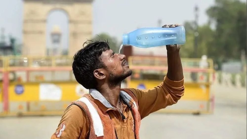weather forecast today heatwave rainfall alert